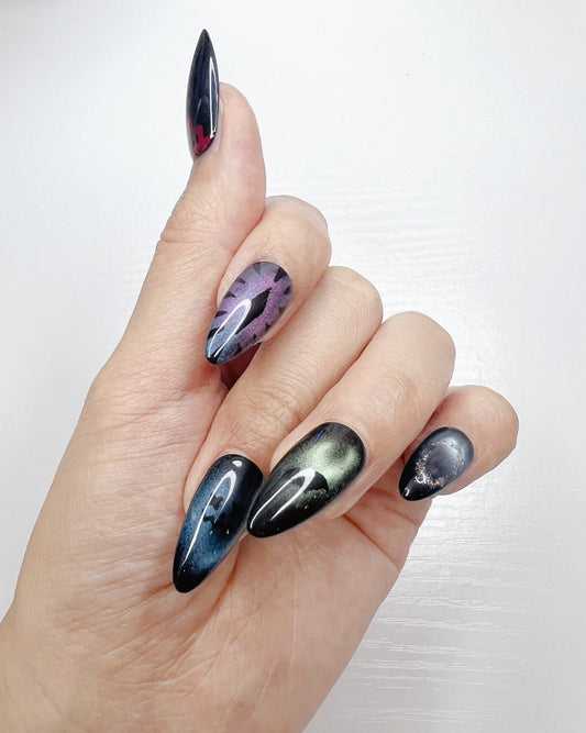 Mystic Galaxy Cat Eye Nails ✨