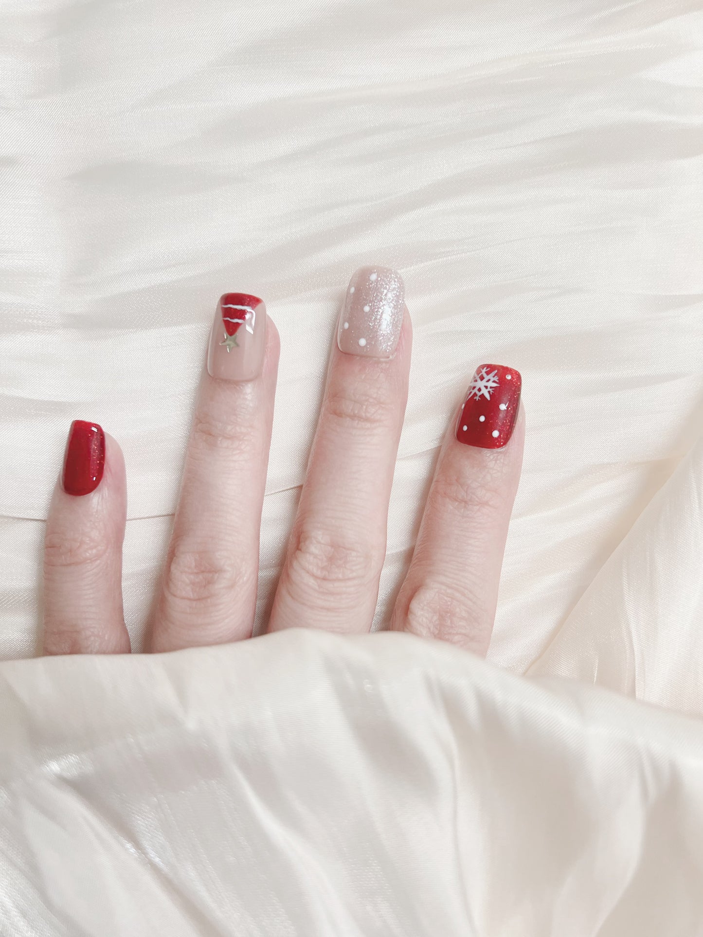 Christmas tree press -on nails