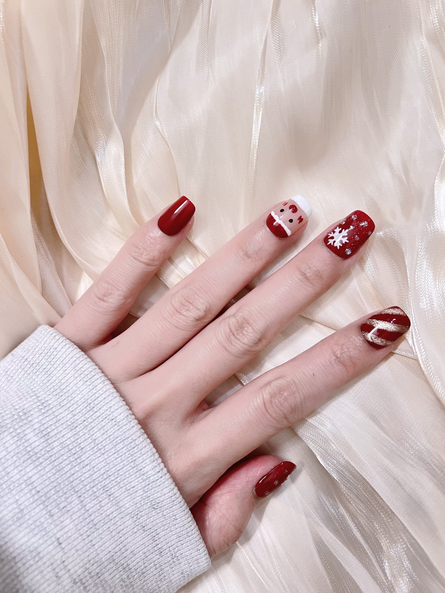 Santa’s Red Christmas Press-On Nails